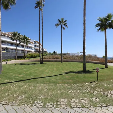 Theedgebythesea Oyster * Estepona